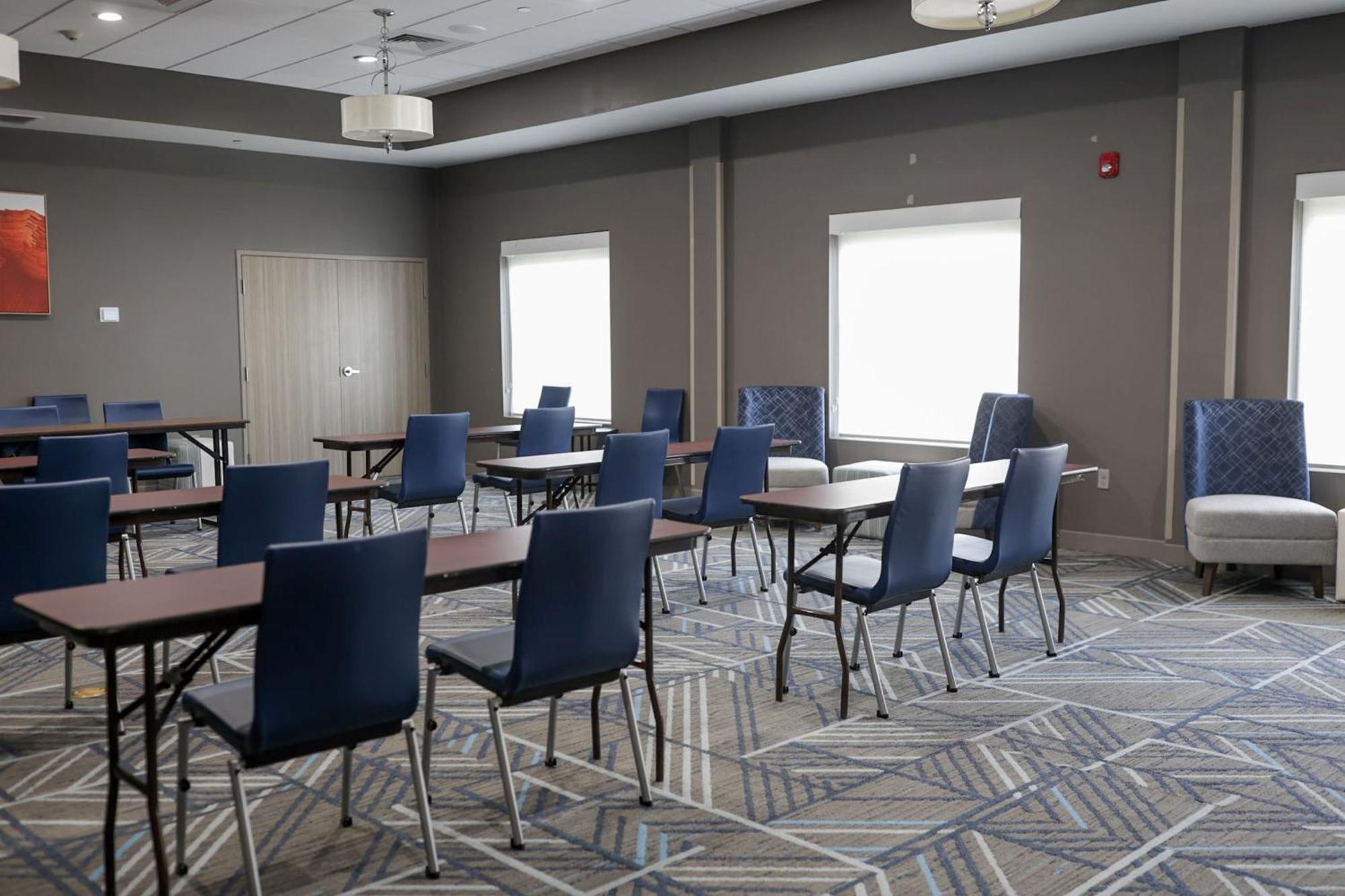 Holiday Inn Express & Suites Memphis Arpt Elvis Presley Blv By Ihg Екстериор снимка